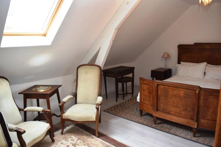 Image No.12-5 Bed House for sale