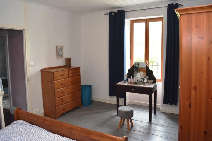 Image No.10-3 Bed House for sale