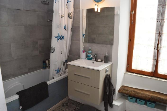 Image No.11-3 Bed House for sale