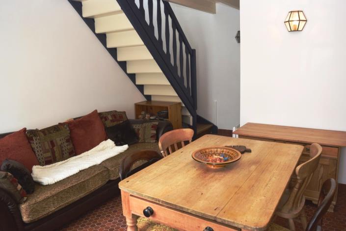 Image No.8-1 Bed House for sale