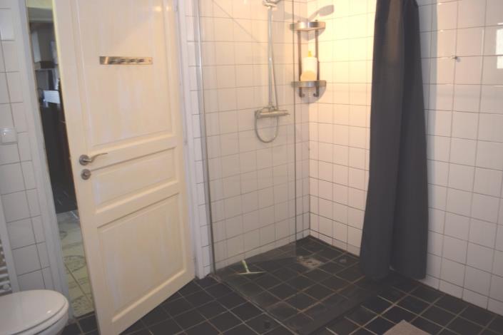 Image No.8-2 Bed House for sale