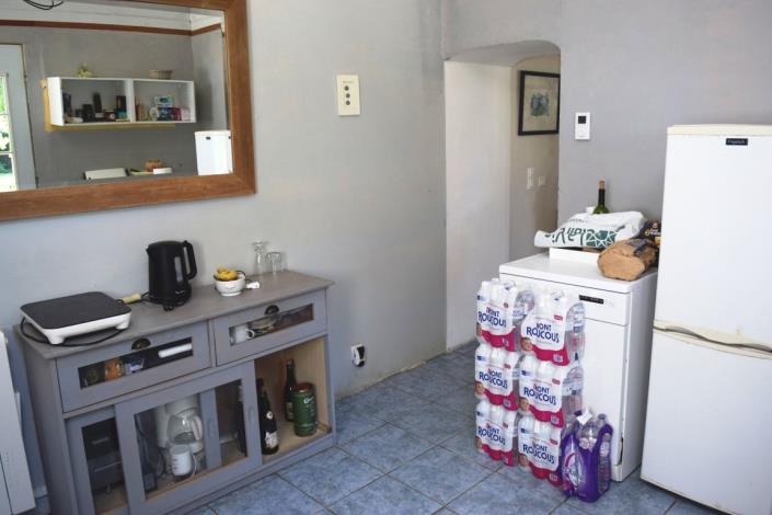 Image No.8-2 Bed House for sale