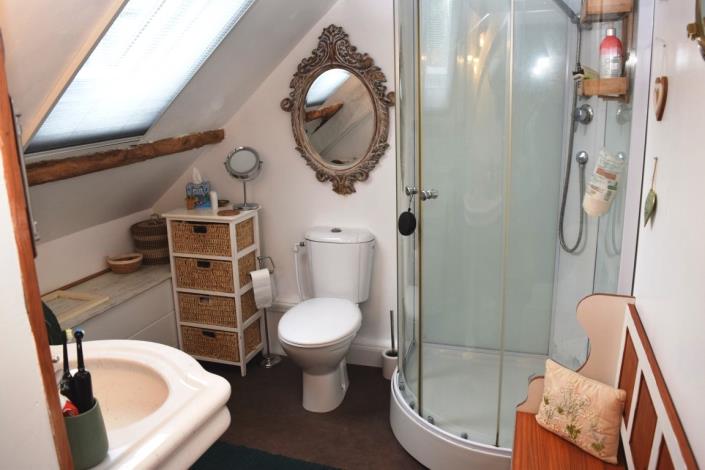 Image No.24-3 Bed House for sale