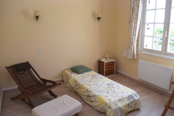 Image No.10-3 Bed House for sale