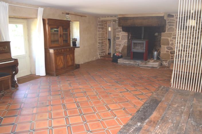 Image No.9-5 Bed House for sale