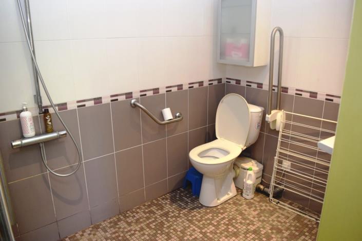 Image No.18-5 Bed House for sale