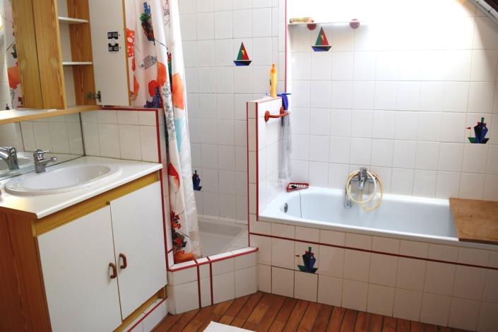 Image No.20-5 Bed House for sale
