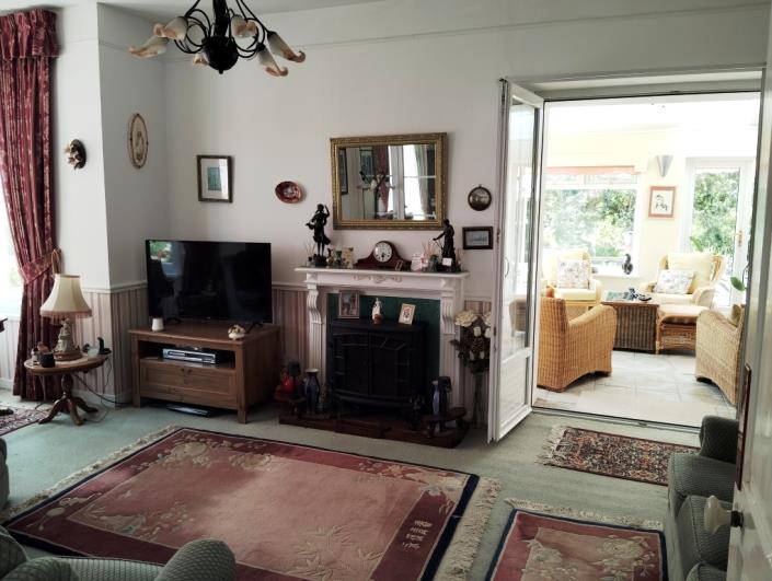Image No.11-3 Bed House for sale