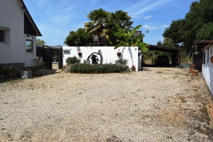 Image No.21-3 Bed House for sale