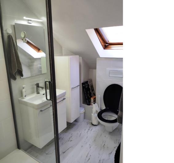 Image No.21-2 Bed House for sale