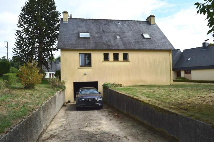 Image No.26-4 Bed House for sale