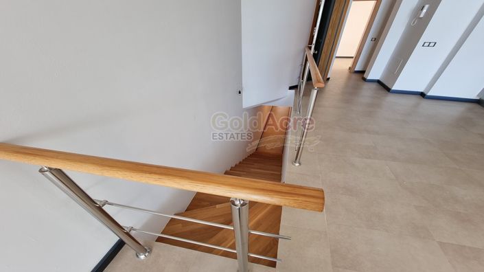 Image No.9-3 Bed Duplex for sale