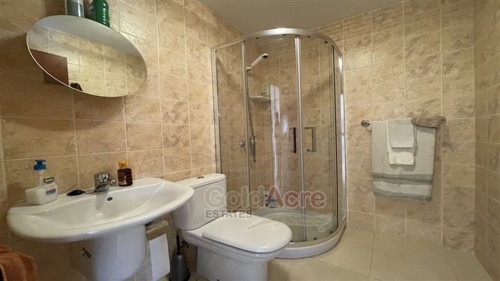 Image No.20-4 Bed Duplex for sale