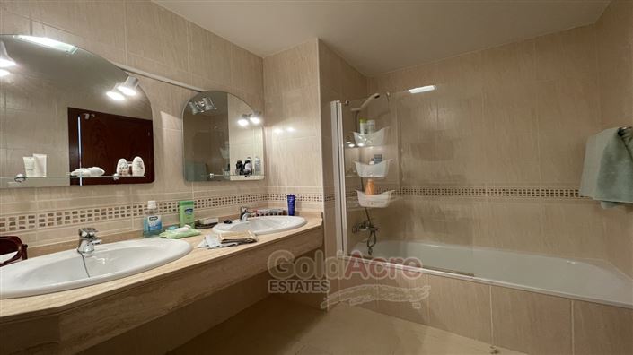 Image No.54-4 Bed Duplex for sale
