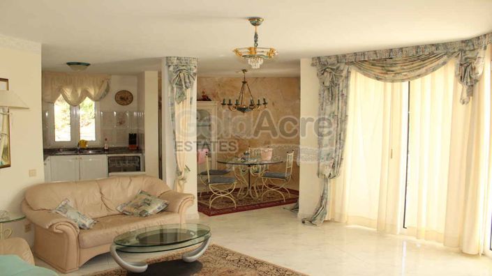Image No.1-6 Bed Apartment for sale