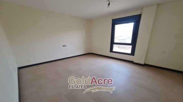 Image No.22-4 Bed Apartment for sale