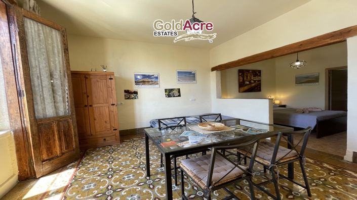 Image No.2-4 Bed Villa for sale