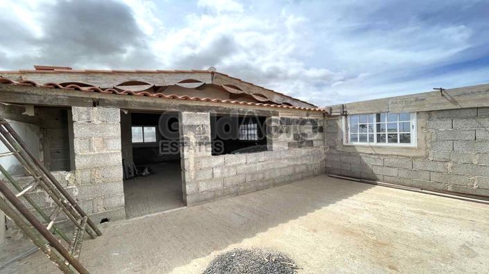 Image No.8-2 Bed Villa for sale