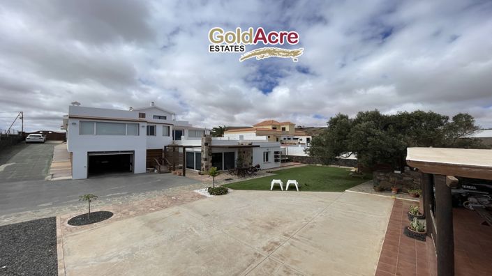 Image No.21-3 Bed Villa for sale