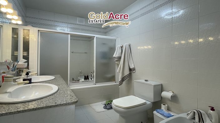 Image No.37-3 Bed Villa for sale