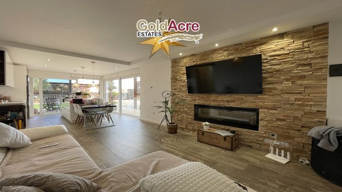 Image No.53-3 Bed Villa for sale