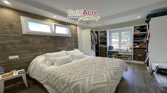 Image No.55-3 Bed Villa for sale