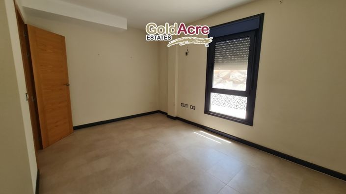 Image No.10-4 Bed Apartment for sale