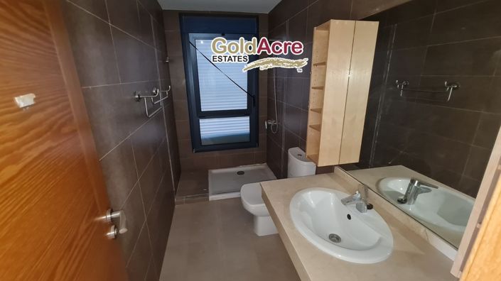 Image No.17-4 Bed Apartment for sale