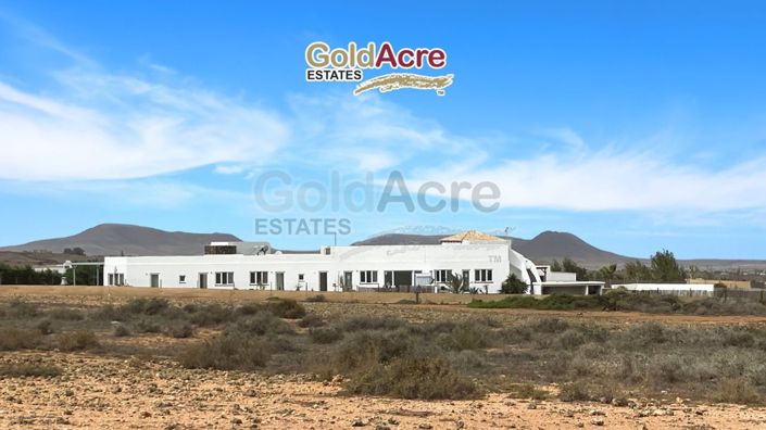 Image No.3-7 Bed Villa for sale