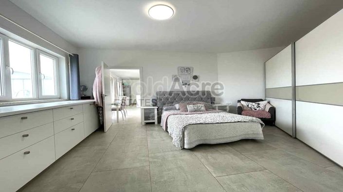 Image No.40-7 Bed Villa for sale