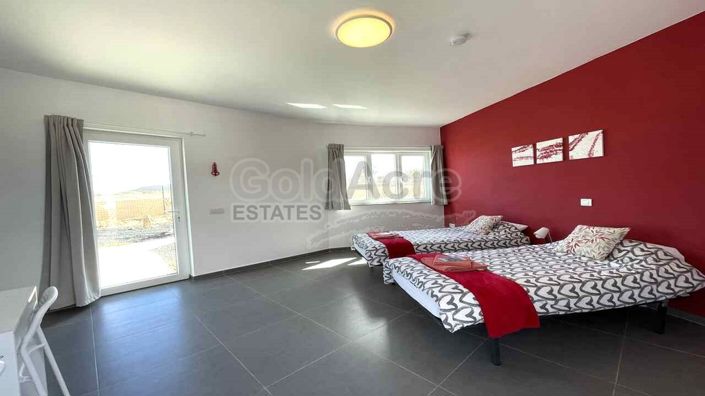 Image No.8-7 Bed Villa for sale