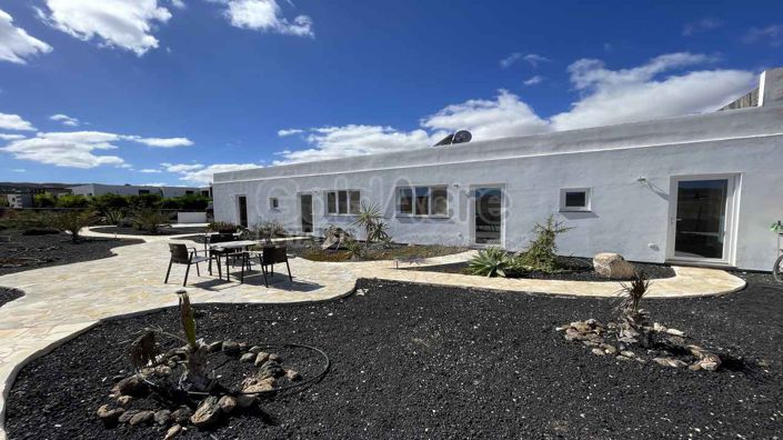 Image No.9-7 Bed Villa for sale