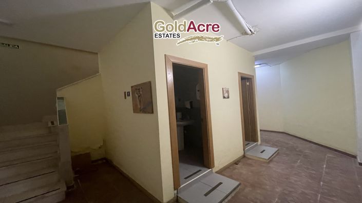 Image No.25-Commercial for sale