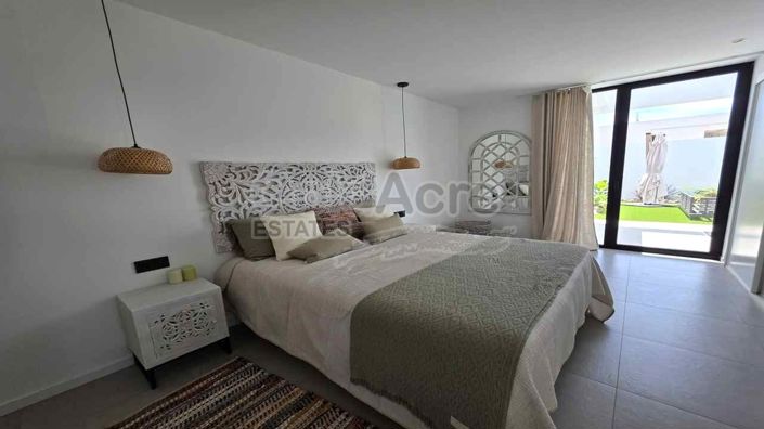 Image No.20-3 Bed Villa for sale