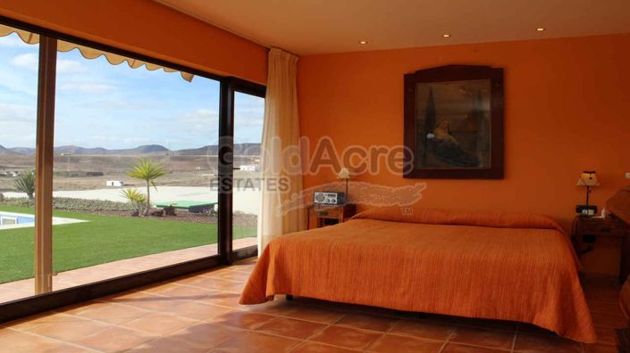Image No.12-Villa de 4 chambres à vendre à Tesejerague