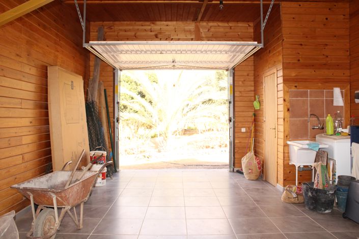 Image No.18-4 Bed Finca for sale