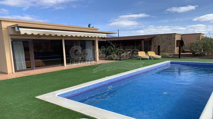 Image No.4-4 Bed Villa for sale