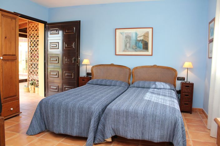 Image No.10-4 Bed Finca for sale