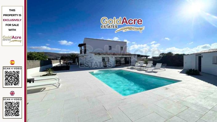 Image No.2-4 Bed Villa for sale