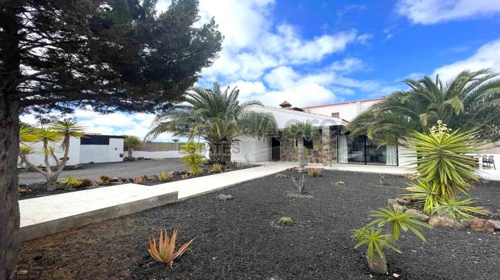 Image No.3-4 Bed Villa for sale