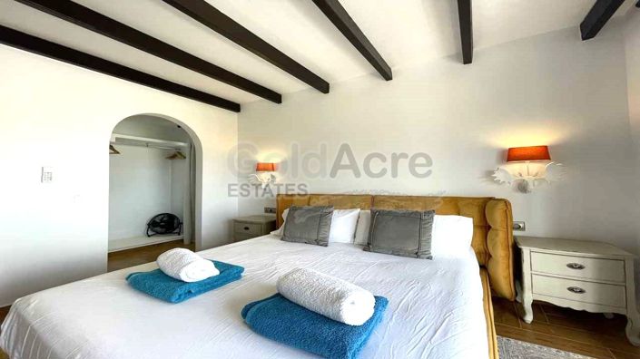 Image No.54-4 Bed Villa for sale