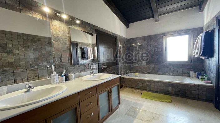 Image No.18-4 Bed Villa for sale