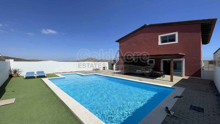 Image No.3-4 Bed Villa for sale