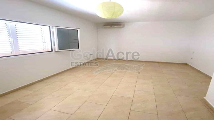 Image No.3-4 Bed Villa for sale