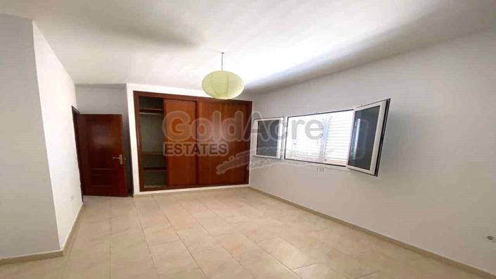 Image No.5-4 Bed Villa for sale