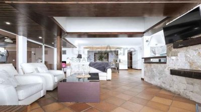 1 - Parque Holandes, Villa