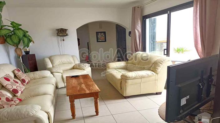 Image No.1-3 Bed Villa for sale