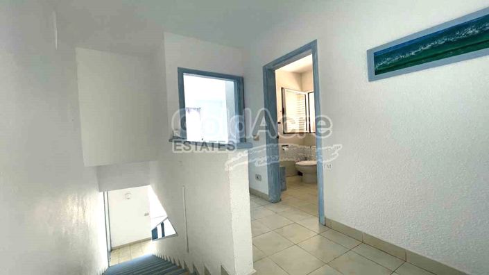Image No.29-8 Bed Villa for sale