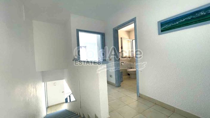 Image No.30-8 Bed Villa for sale