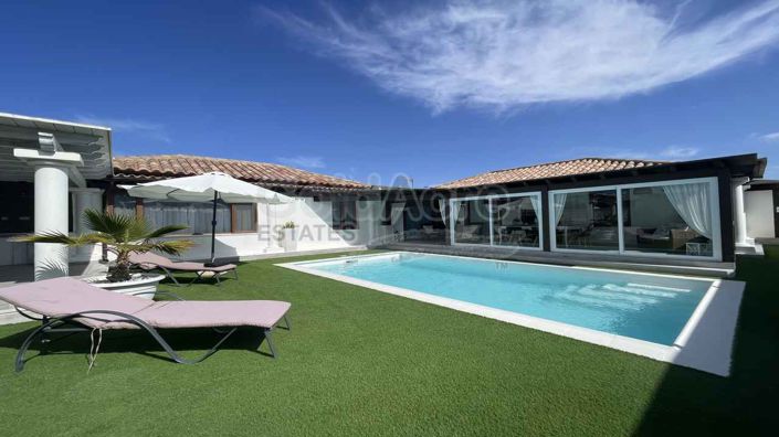 Image No.1-Villa de 2 chambres à vendre à Corralejo